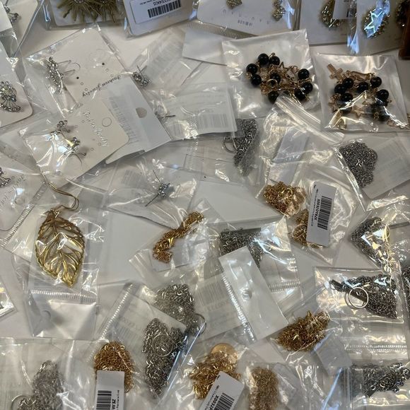 Jewelry Lot 2- Great for resellers!- 48 ITEMS - ALL NWT - Picture 3 of 8